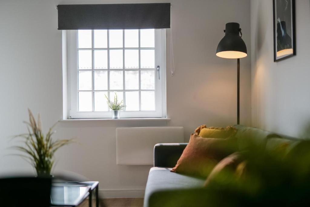 City Centre Luxury Apartment - Free Parking & Balcony Cardiff Buitenkant foto